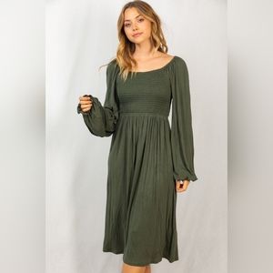 NWOT White Birch U Neck Shirred Long Sleeve Solid Knit Dress